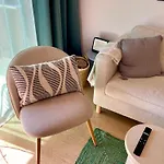 With Rooftop Pool - Tideview 아파트