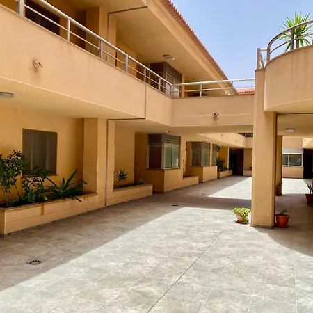 Apartment With Rooftop Pool - Tideview