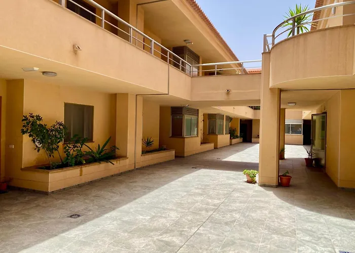 Apartment With Rooftop Pool - Tideview