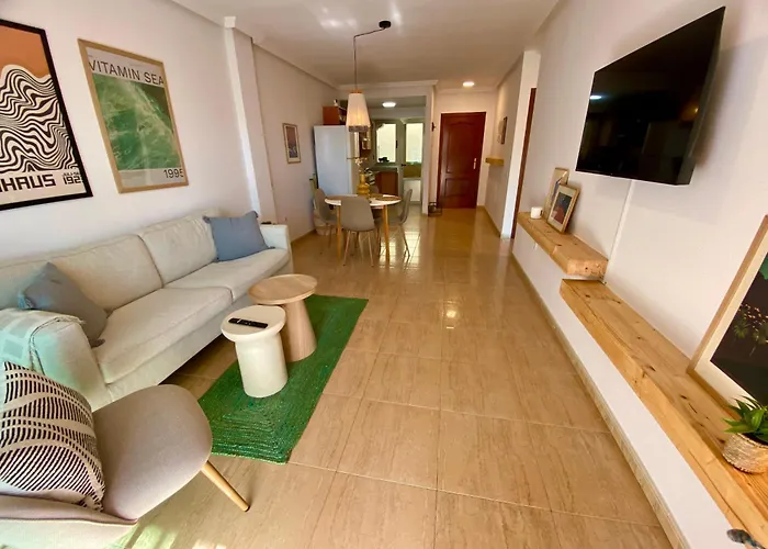With Rooftop Pool - Tideview Apartment