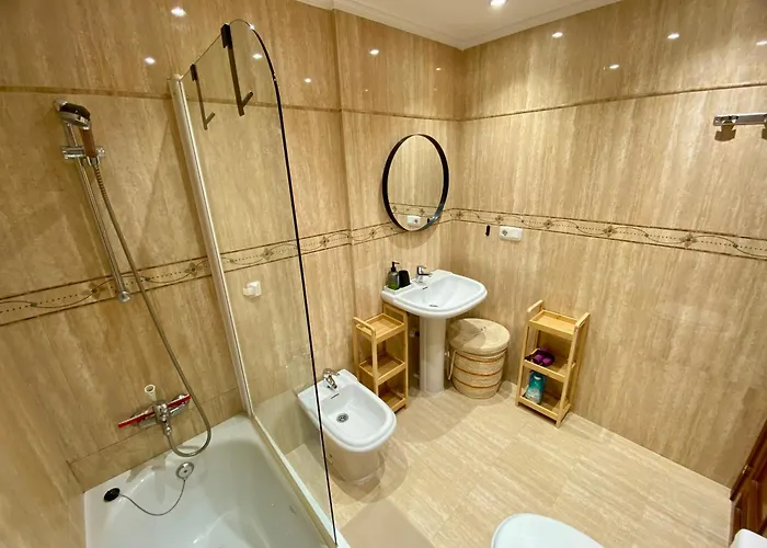 With Rooftop Pool - Tideview Apartment