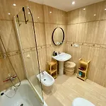 With Rooftop Pool - Tideview Apartament