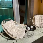 With Rooftop Pool - Tideview Apartament *