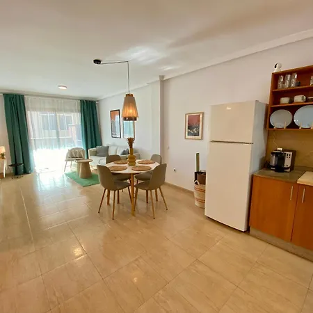 With Rooftop Pool - Tideview Апартаменты