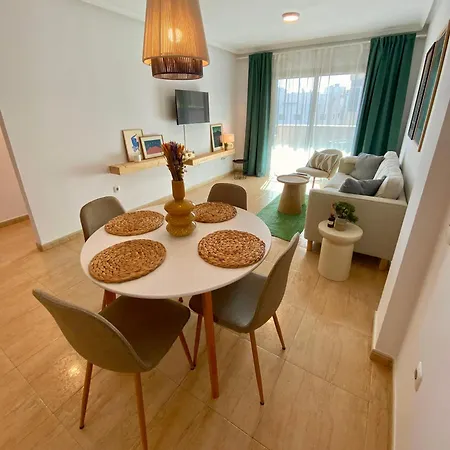 With Rooftop Pool - Tideview Коральео